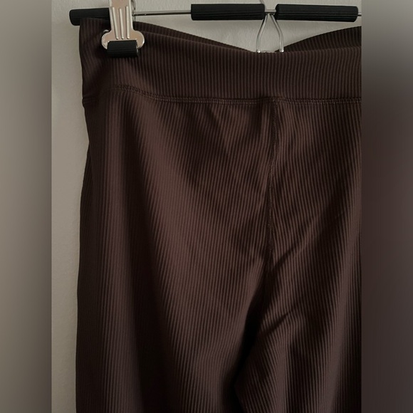 Chocolate brown, Old navy ribbed active bottoms, size medium - Picture 5 of 9